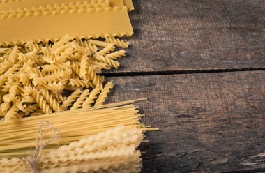 Karışık makarna çeşitleri