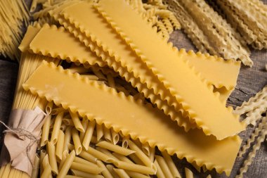 Karışık makarna çeşitleri