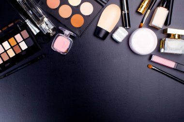 siyah Dekoratif kozmetik