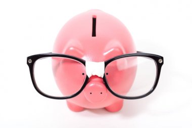 Gözlüklü domuz kumbarası 