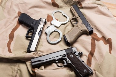 Askeri modern tabanca 