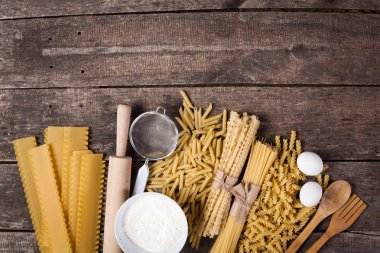 Makarna, spagetti ve un