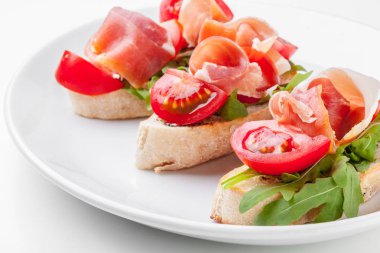  İspanyol serrano jambonu tapas görev yaptı.