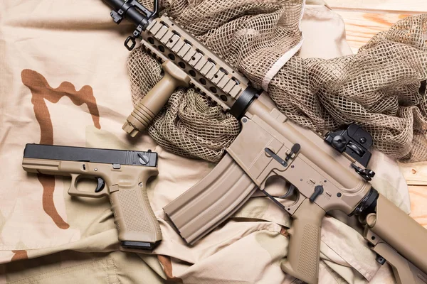 Wapen en militaire uitrusting — Stockfoto