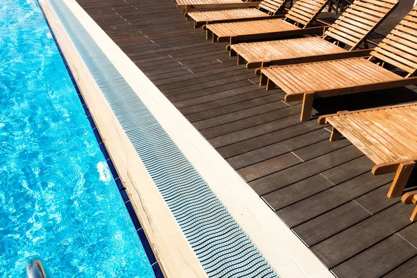 Schwimmbad im Hotel — Stockfoto