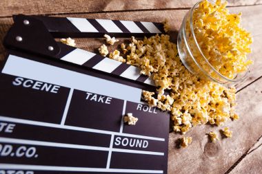 Film clapper ve pop corn