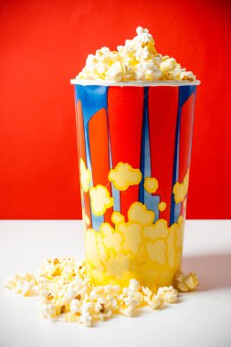 çizgili Kova patlamış mısır 