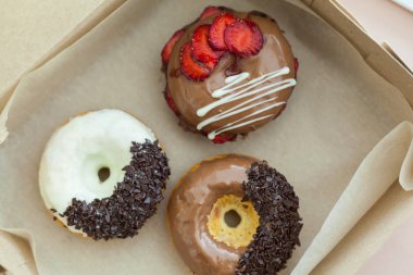 Tatlı ve lezzetli çörekler.