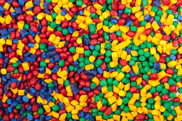 Granulat kolorowy barwionego plastiku — Zdjęcie stockowe