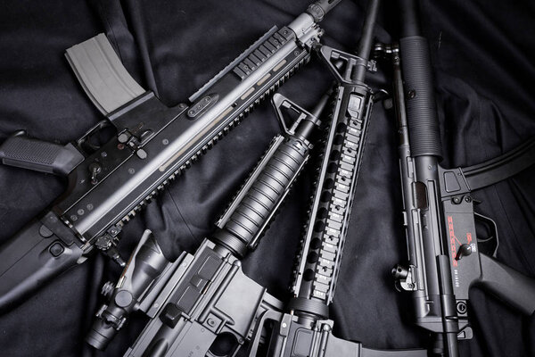 оружие и военная техника
 