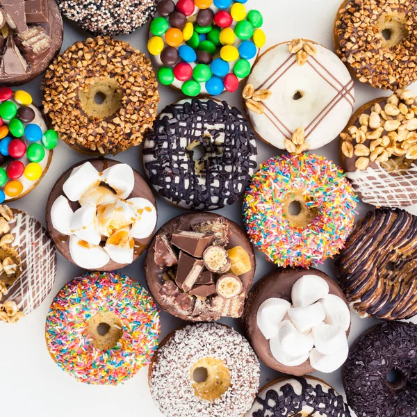 Selectie van kleurrijke donuts — Stockfoto