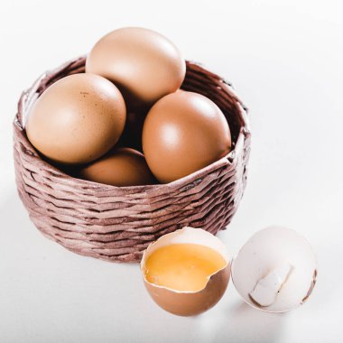 taze yumurta sepet içinde döşeme