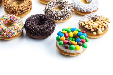 Kremalı lezzetli çörekler. 