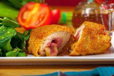 Ekmekli pirzola hizmet