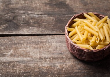 pişmemiş makarna bileşimi