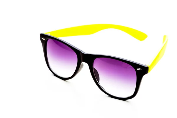 Moderna fashionabla solglasögon — Stockfoto