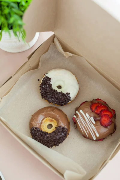 Sweet and tasty donuts — Stock Photo, Image