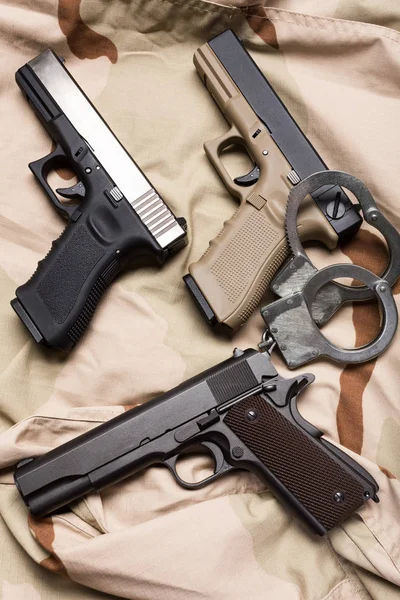 Nowoczesnych pistoletów wojskowych — Zdjęcie stockowe