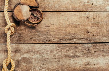 gemi Halatları ve pusula 