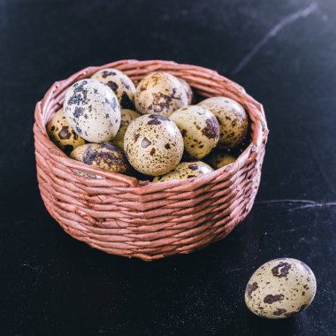 taze yumurta sepet içinde döşeme