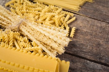 Karışık makarna çeşitleri