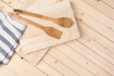 Tahta kaşık ve diğer pişirme araçları