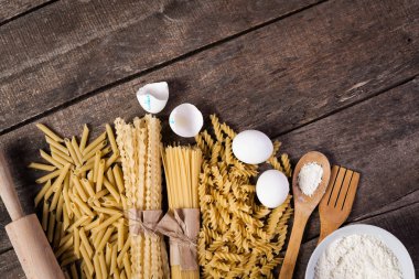 Makarna, spagetti ve un