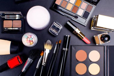 siyah Dekoratif kozmetik