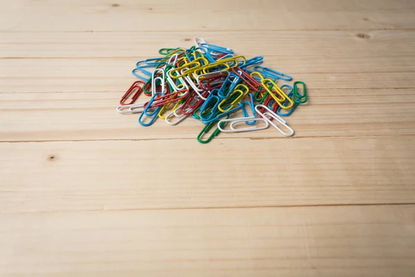 Hoop van kleurrijke Paperclips — Stockfoto