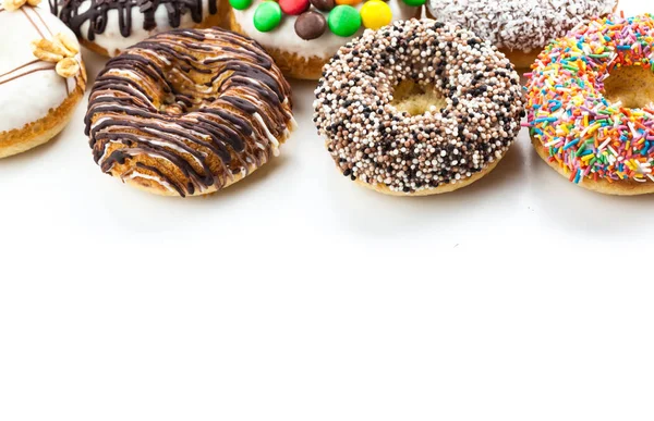 Zoete en smakelijke donuts — Stockfoto