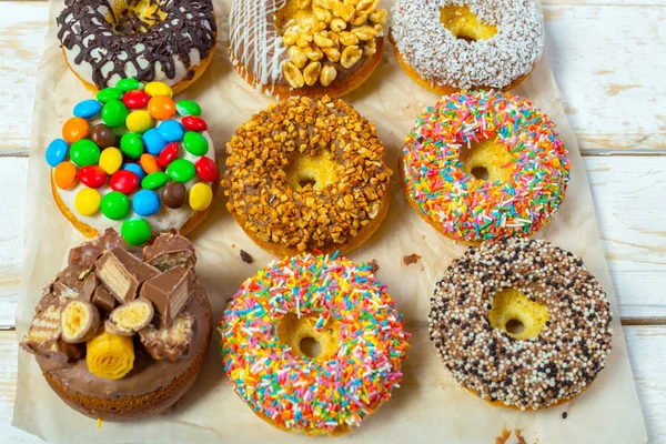 Frisse en zoete donuts — Stockfoto