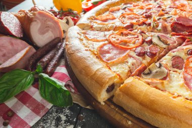 Sıcak Pizza jambon