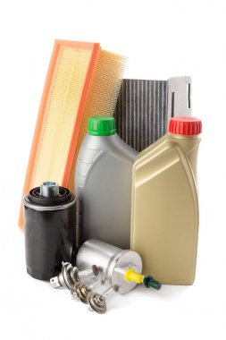 araba yağ filtreleri ve motor yağı olarak izole beyaz olabilir