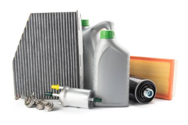 araba yağ filtreleri ve motor yağı olarak izole beyaz olabilir