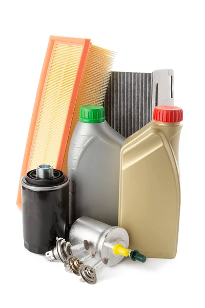 汽车机油滤清器和机油可以孤立上白 — 图库照片