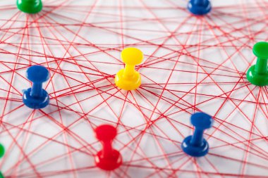 Pin kavramı ile ağ, yakın çekim