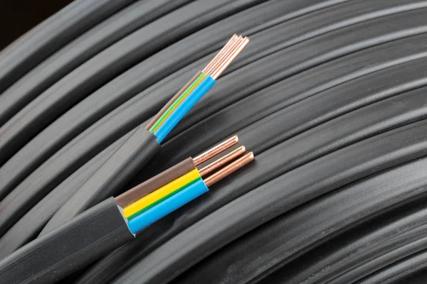 Primer Plano Del Cable Eléctrico Con Muchos Cables —  Fotos de Stock