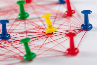 Pin kavramı ile ağ, yakın çekim