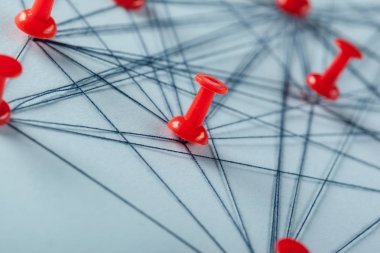 Pin kavramı ile ağ, yakın çekim