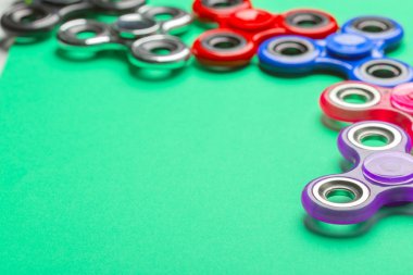 spinner stres giderici izole oyuncaklar