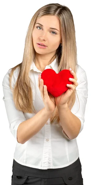 Kvinna Anläggning Röd Hjärta — Stockfoto