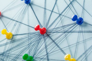 Pin kavramı ile ağ, yakın çekim