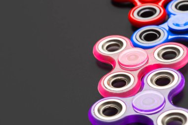 spinner stres giderici izole oyuncaklar