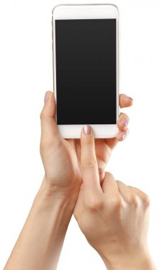 Beyaz arka plan üzerinde izole smartphone telefon holding eller