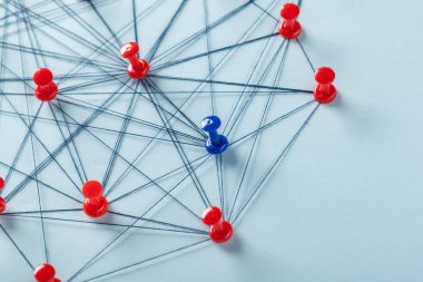 Pin kavramı ile ağ, yakın çekim