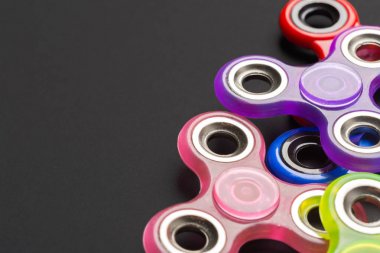 spinner stres giderici izole oyuncaklar