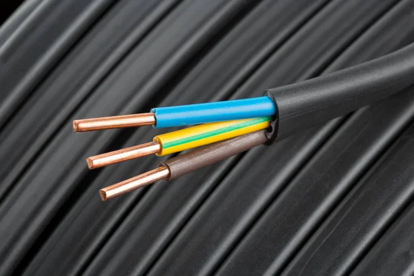Kabel Elektryczny Zbliżenie Wielu Przewodów — Zdjęcie stockowe