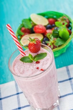 sağlıklı berry yüzlü cam