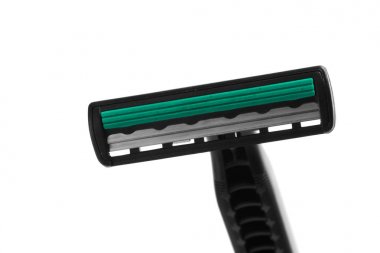 Tek kullanımlık plastik tıraş jilet beyaz arka plan üzerinde