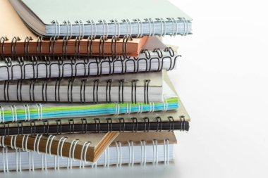 Kağıt defter tablo üzerinde kapat